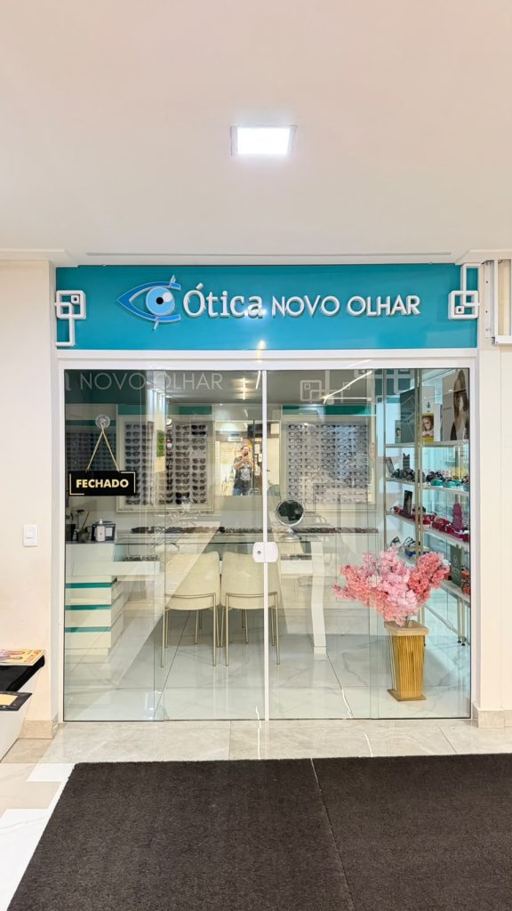 Fachada da Ótica Novo Olhar no complexo da Clínica Biguaçu